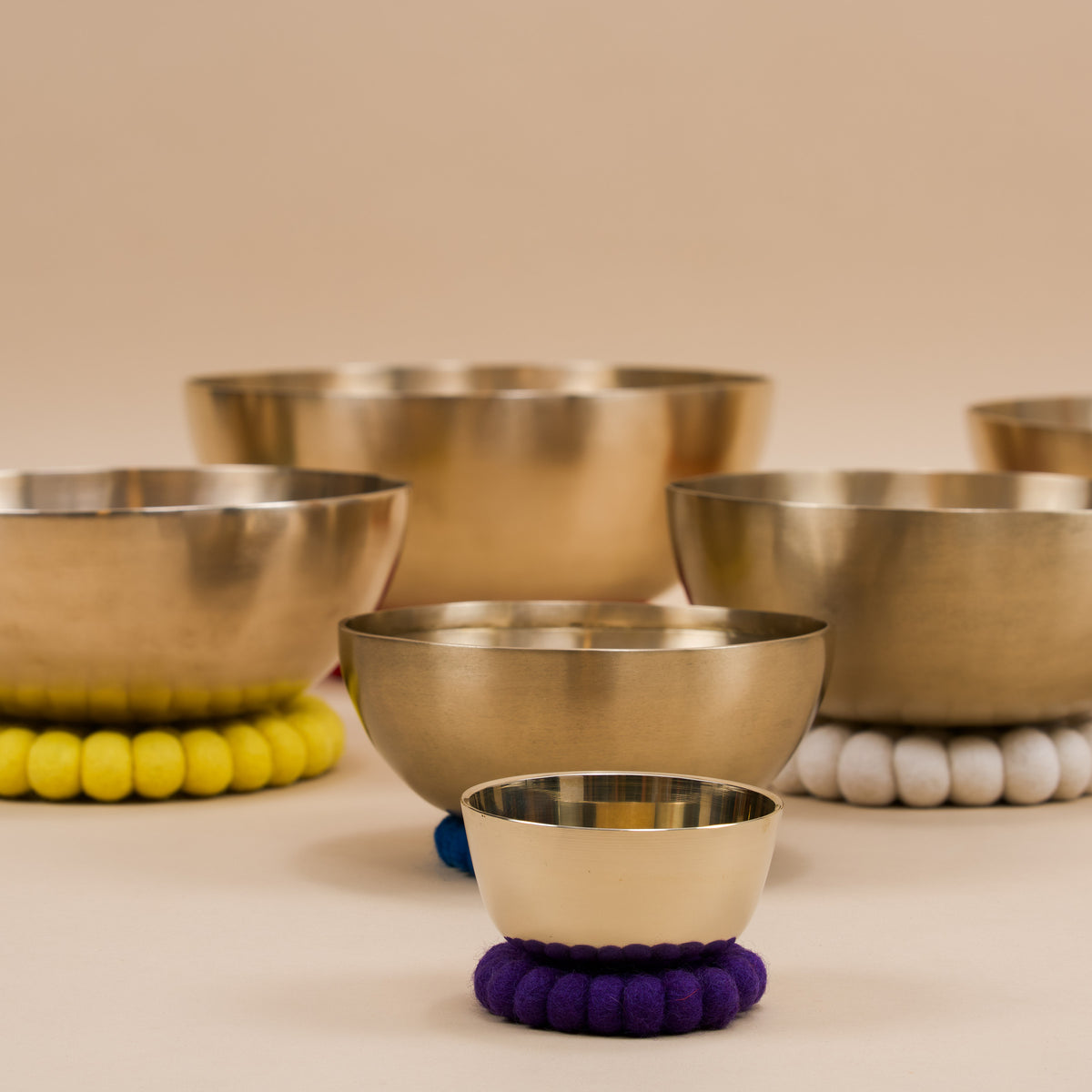 Peter Hess® Therapy Singing Bowls – Chakra Set