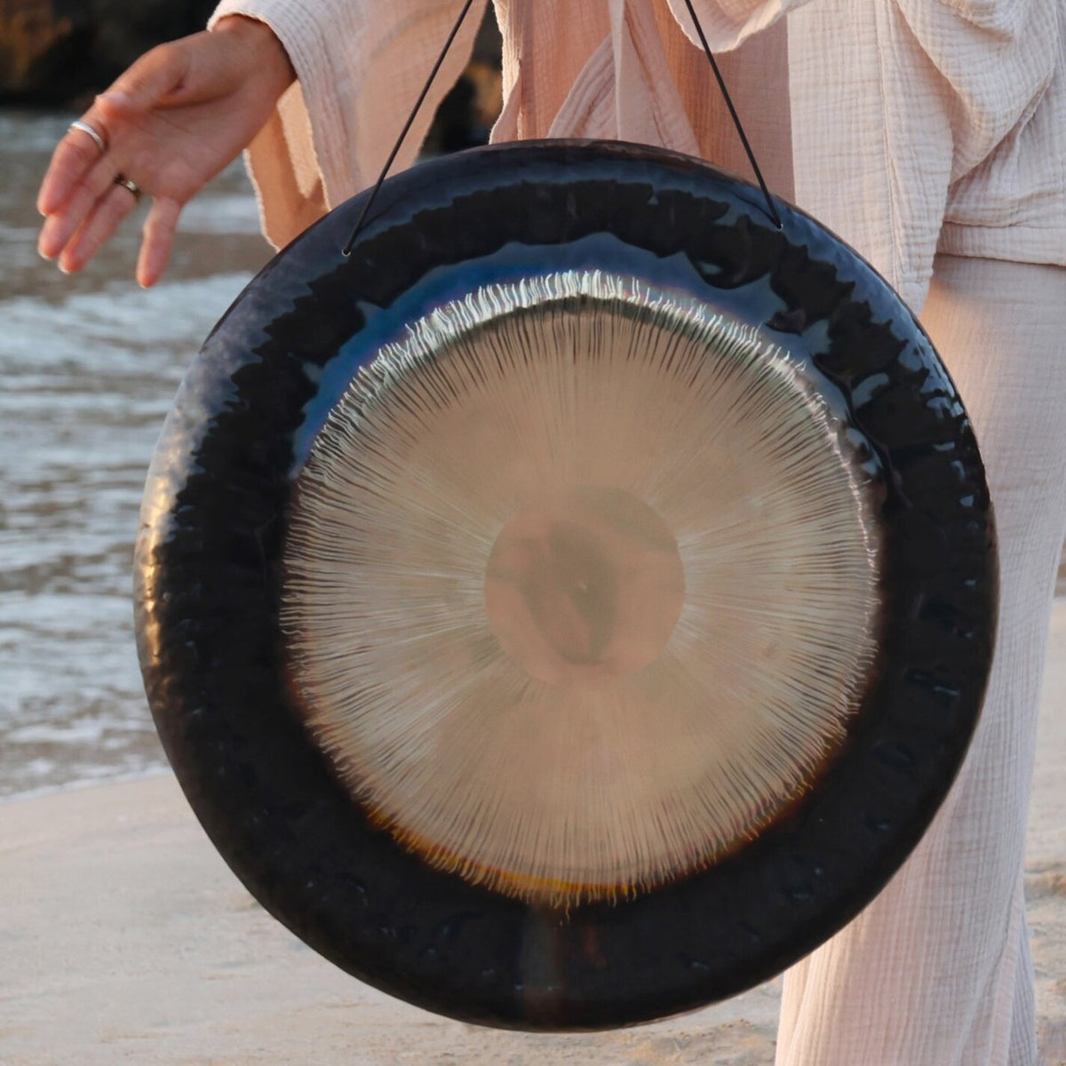 Hess Sound Gong – Luna